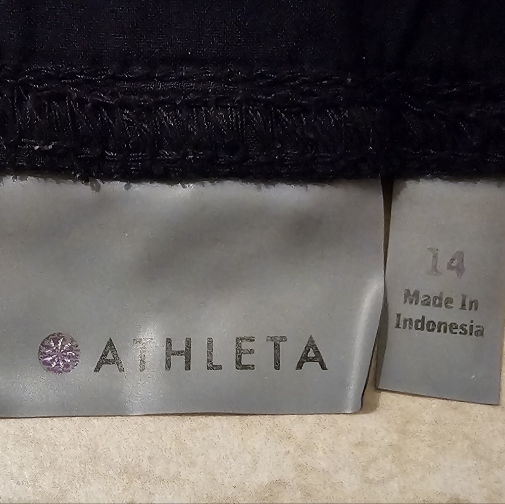 Athleta Destination Navy Blue High Waist Casual Shorts with Belt sz 14 - Picture 6 of 6